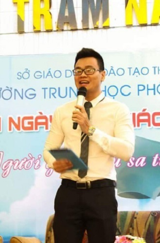 Cuộc trò chuyện của cha con gốc Việt về khủng bố Paris vào đề thi Văn - 2
Thầy giáo Đỗ Đức Anh - người phụ trách ra đề phần nghị luận xã hội.