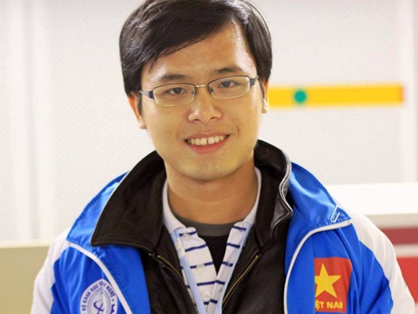 Nữ ca sĩ xinh đẹp lọt top 6 công dân trẻ tiêu biểu TPHCM 2015 - 2 Công dân trẻ tiêu biểu Đàm Nguyễn Trọng Nhân