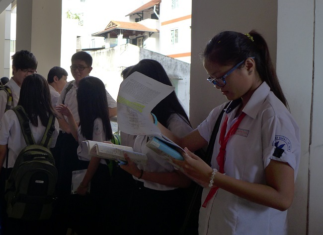 Học ngày học đêm ôn thi lớp 10 công lập - 2
Học sinh lớp 9 sẽ lại bước vào kỳ thi tranh suất vào lớp 10 căng thẳng