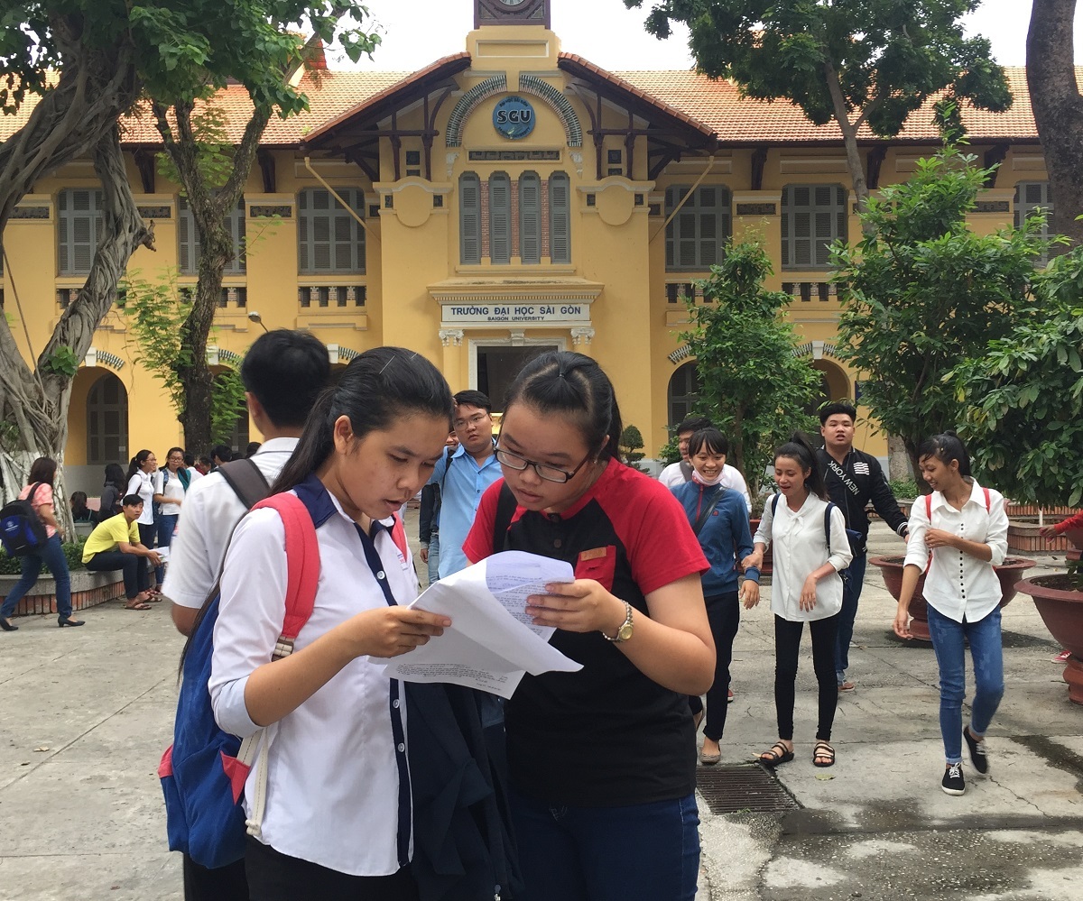 Cụm thi trường ĐH Sài Gòn: Duy nhất một bài thi đạt 10 điểm môn Sinh - 1 Thí sinh tỉnh Long An thi tại cụm thi trường ĐH Sài Gòn năm nay