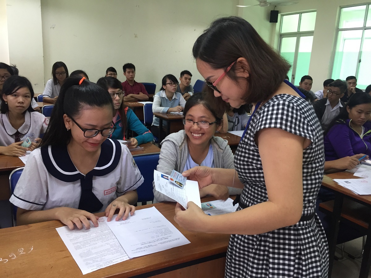 Thí sinh thi tại kỳ thi THPT quốc gia năm 2016 ở TPHCM