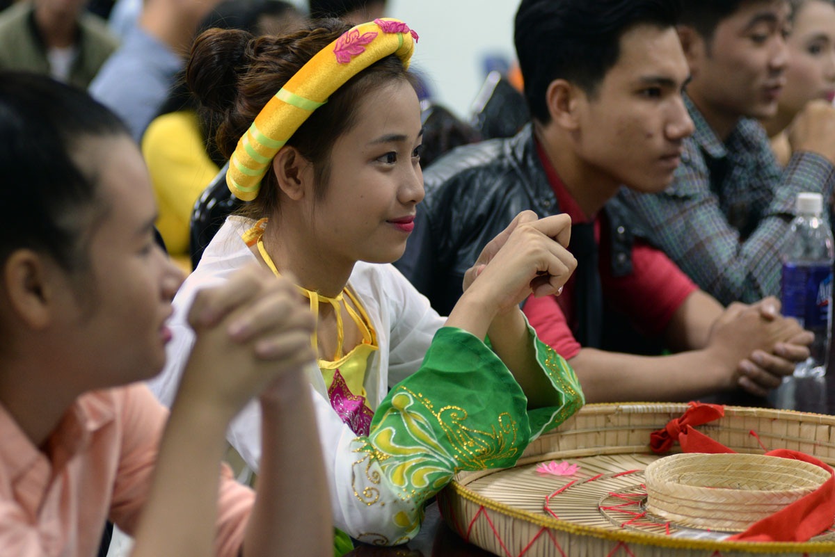 Rộn ràng tranh tài năng khiếu - 4
Nhiều thí sinh chuẩn bị chu đáo từ trang phục đến dàn dựng tiết mục