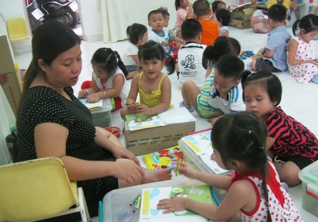 TPHCM: Cho trường mầm non công thí điểm giữ trẻ cả vào ngày thứ 7 - 1 TPHCM sẽ thí điểm trường công giữ trẻ đến 17h30 và cả ngày thứ bảy (ảnh: Hoài Nam)