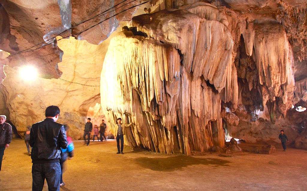 Chiêm ngưỡng vẻ đẹp ngất ngây Hang Bua ở đại ngàn xứ Nghệ - 6 Chiêm ngưỡng vẻ đẹp ngất ngây Hang Bua ở đại ngàn xứ Nghệ - 6