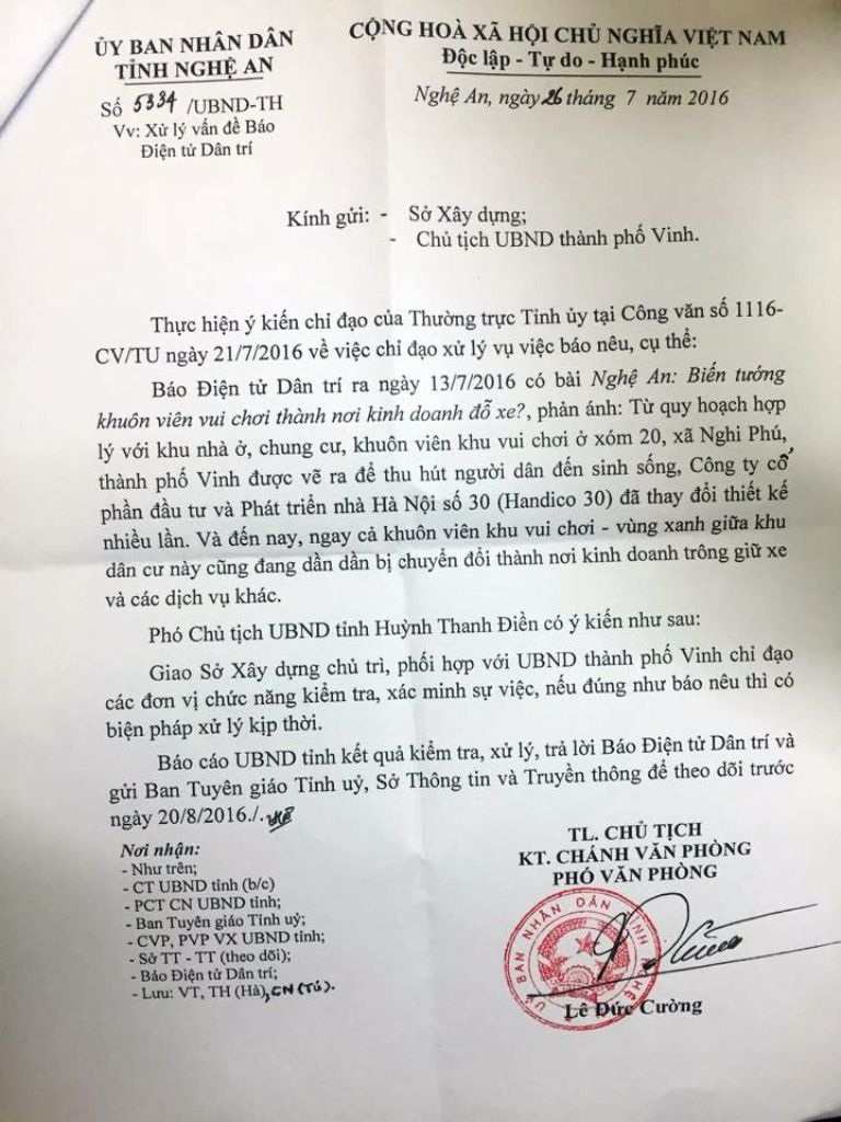 Biến tướng khuôn viên vui chơi thành bãi đỗ xe: Quy hoạch làm nhà trẻ vẫn "đóng băng" - 1 Văn bản số 5334/UBND-TH xử lý vấn đề Báo điện tử Dân trí đã phản ánh.