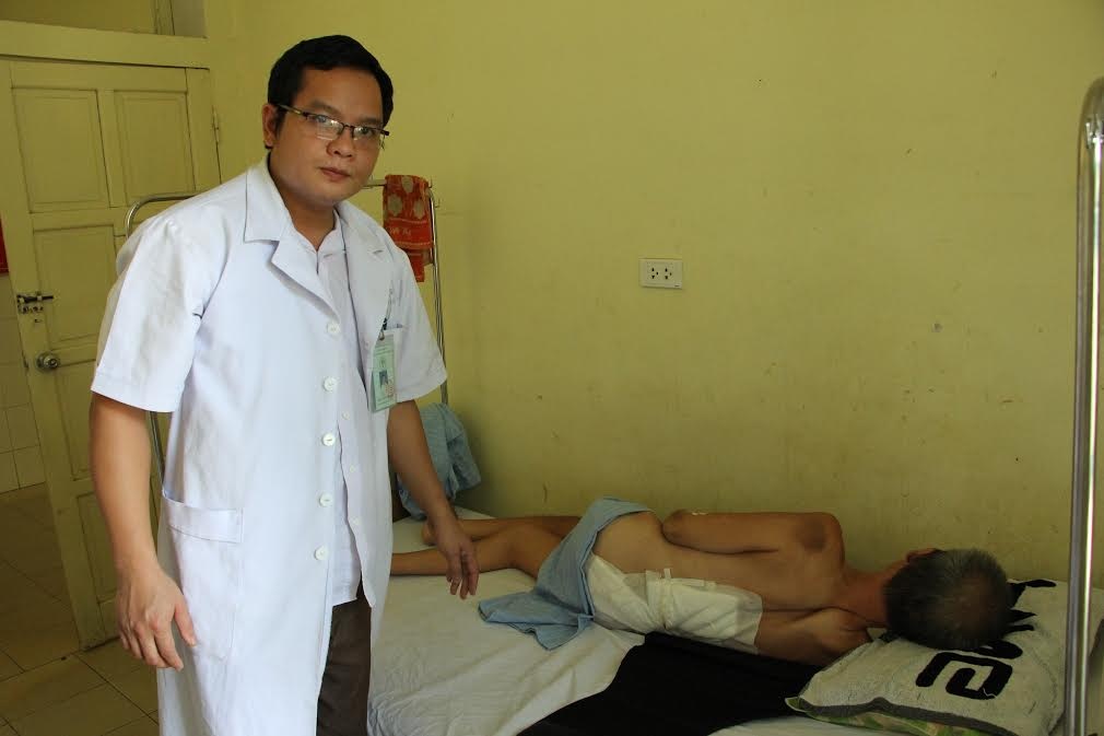 Mang khối u khủng ở lưng vì bị thoát vị màng tuỷ - 2
Bệnh nhân sau khi phẫu thuật.
