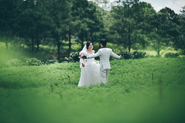 Đôi bạn trẻ còn có trải nghiệm đáng nhớ trên những cánh đồng ở Đà Lạt