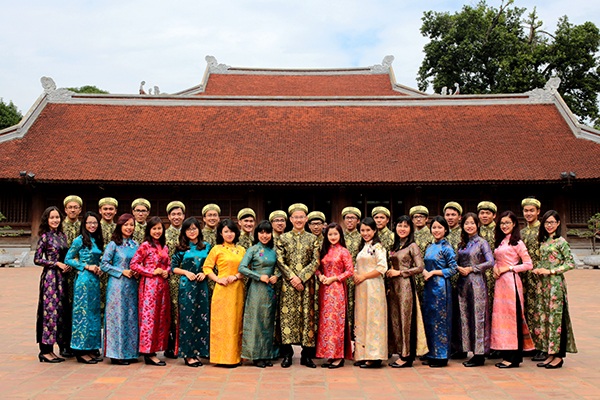 Trang phục truyền thống của đoàn Việt Nam tham dự chương trình Tàu thanh niên Đông Nam Á