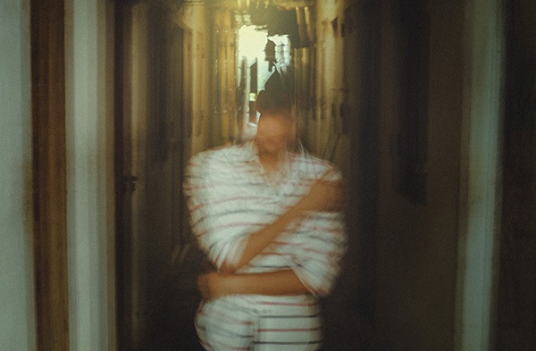 Choáng váng, mơ hồ, sợ hãi đan xen là cảm giác của họ.