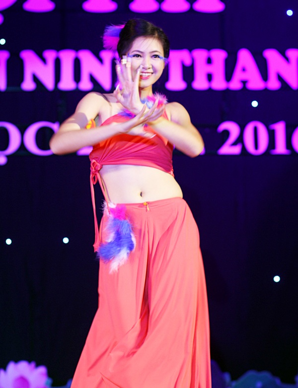 Hoa khôi Học viện An ninh duyên dáng trong vũ điệu "hút hồn" - 7 Hoa khôi Học viện An ninh duyên dáng trong vũ điệu "hút hồn" - 7