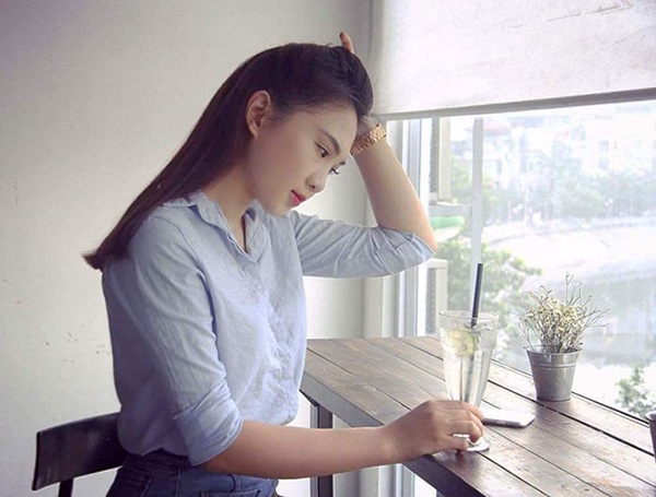 10 gương mặt xinh đẹp giành vé vào Chung kết Hoa khôi trường Báo - 8 Vũ Phương Anh (PR 34) thích tham gia các hoạt động nghệ thuật, các hoạt động thiện nguyện, có đam mê sâu sắc với gym và yoga. Phương Anh mong muốn học hỏi từ những người bạn thí sinh khác để hoàn thiện bản thân mình hơn. Cô nàng cũng hi vọng ban tổ chức sẽ có nhiều những hoạt động ý nghĩa không chỉ giúp cho các thí sinh đoàn kết thực sự mà còn giúp cho mọi người hiểu hơn về cá tính của mỗi thí sinh.