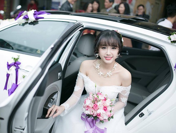"Hot girl bằng giỏi Ngoại thương" Ngân Búng bất ngờ lên xe hoa - 3 Cô đang hạnh phúc trong tình yêu