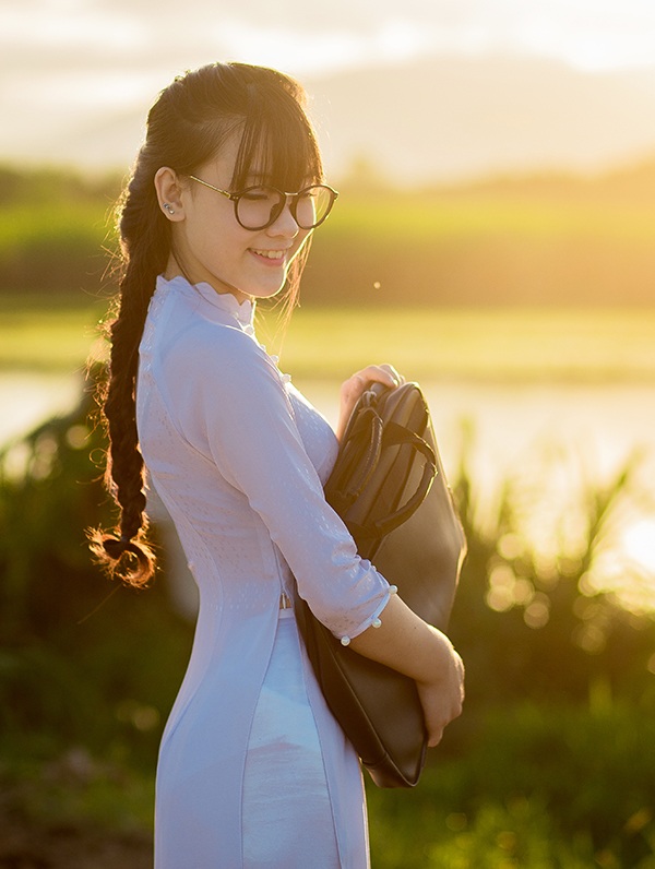 Dịu dàng nét đẹp của nữ sinh Quảng Ngãi - 5 Dịu dàng nét đẹp của nữ sinh Quảng Ngãi - 5
