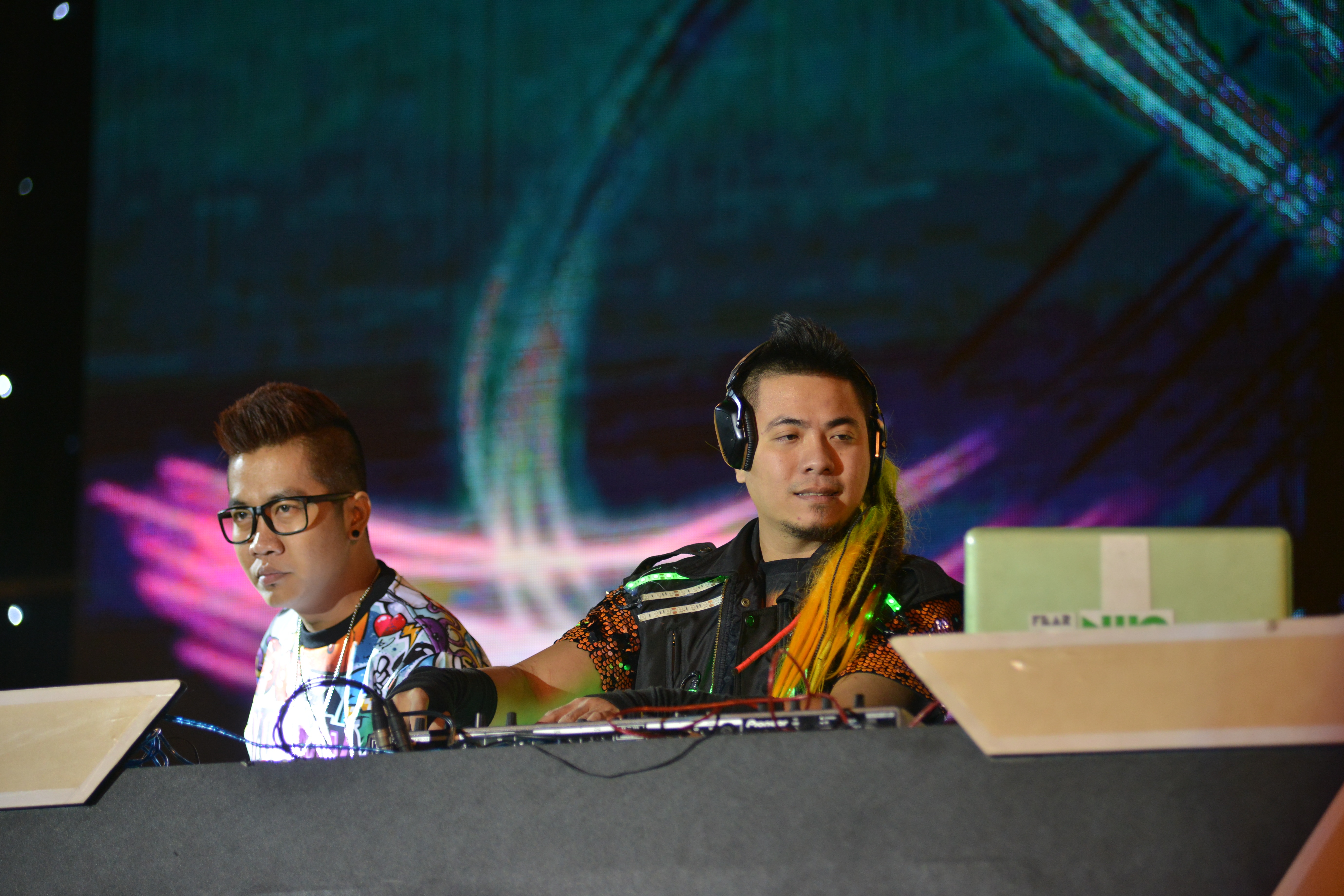 Dj Wang Trần - top 50 Dj thế giới là phù thuỷ âm nhạc của gala này