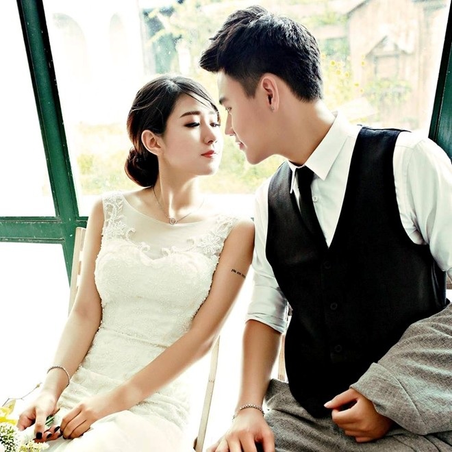 Tình cảm thăng trầm của hot girl, hot boy Việt năm 2015 - 8 Em gái xinh xắn của Huy Me lên xe hoa khi còn khá trẻ. Cô chỉ mới 20.