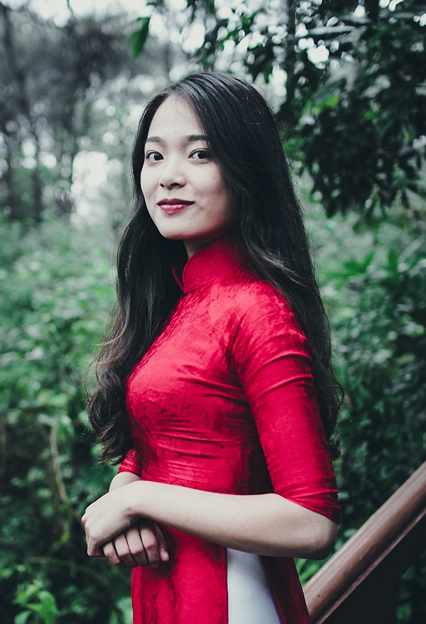 Lê Lan Hương (Thông tin Đối ngoại K34) hiện đang là thành viên đội Lễ tân, Đội Kịch đội Văn nghệ xung kích. Cô nàng tham gia Press Beauty 2016 với mong muốn rèn luyện sự tự tin, trau dồi kĩ năng hoàn thiện bản thân và giao lưu với các thí sinh khác.