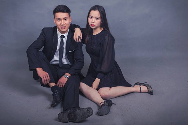 12 cặp đôi tài sắc "tranh" ngôi Đại sứ trường chuyên ĐH Sư phạm - 3 Phúc Hưng - Thảo Quỳnh. Cặp đôi đến từ Zone 2 Poseidon, lớp 12 Sinh