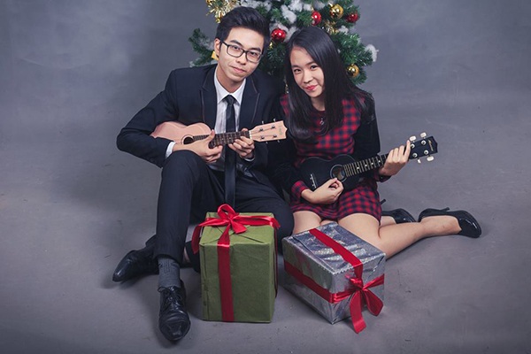 12 cặp đôi tài sắc "tranh" ngôi Đại sứ trường chuyên ĐH Sư phạm - 8 Minh Hiếu (lớp 12 Hóa) - Như Ngọc. Cặp đôi đến từ Zone 5 Apollo.