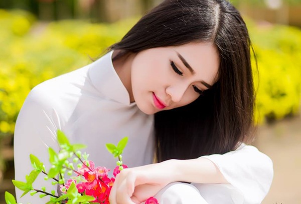 Nữ sinh xinh đẹp mong khởi nghiệp thuận lợi trong năm Bính Thân - 1 Vẻ đẹp dịu dàng của Thy Thy