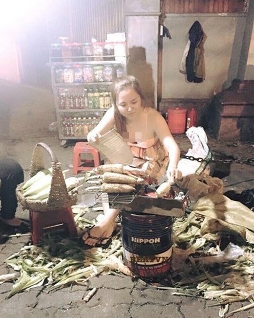 Những cô gái "ngủ dậy đã thành người nổi tiếng" nhờ mạng xã hội - 8 Cô gái bán ngô có thân hình nóng bỏng