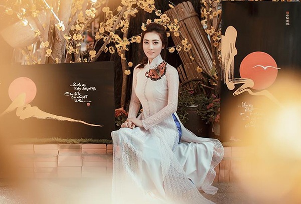 Theo chân thiếu nữ xin chữ ông đồ Sài Gòn ngày Tết - 9 Theo chân thiếu nữ xin chữ ông đồ Sài Gòn ngày Tết - 9