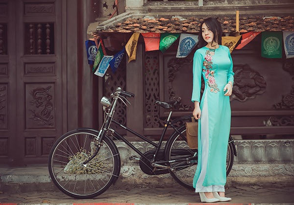 Cô gái 9x có tình yêu sâu nặng với áo dài truyền thống - 9 Cô gái 9x có tình yêu sâu nặng với áo dài truyền thống - 9