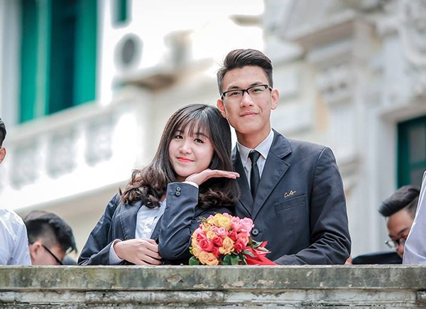 Ảnh kỷ yếu hồn nhiên tuổi học trò của teen Chu Văn An - 4 Thành viên trong lớp đều là trai xinh, gái đẹp