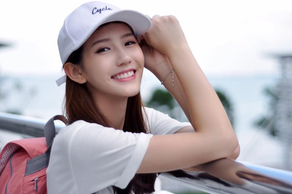 Hot girl Malaysia diện áo dài hát ca khúc tiếng Việt "ngọt lịm" - 4 Hot girl Malaysia diện áo dài hát ca khúc tiếng Việt "ngọt lịm" - 4