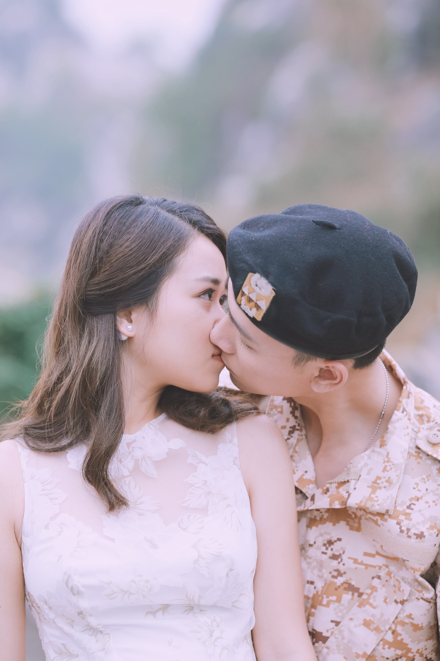 Bộ ảnh cưới “Hậu duệ mặt trời” phiên bản Việt gây "sốt" - 8