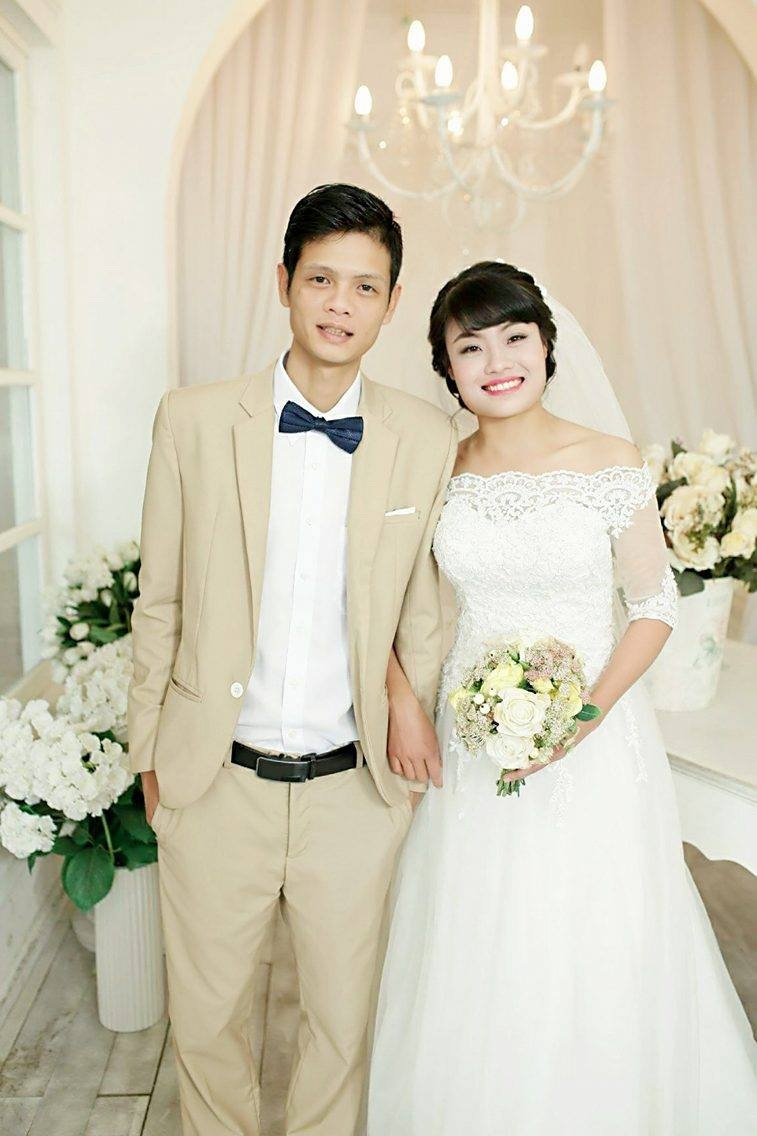 Thiệp cưới "độc nhất vô nhị" mô phỏng tờ báo của cặp đôi xứ Nghệ - 4 Thiệp cưới "độc nhất vô nhị" mô phỏng tờ báo của cặp đôi xứ Nghệ - 4