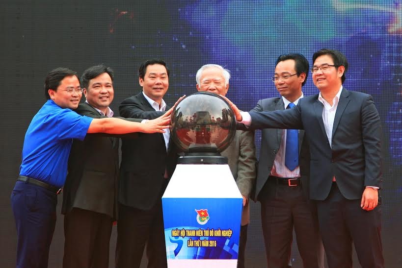 Cơ hội khởi nghiệp cho thanh niên Thủ đô - 1 Phát động chương trình Thanh niên Thủ đô khởi nghiệp và ra mắt văn phòng, đường dây tư vấn.