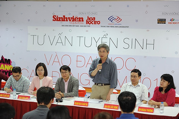Thủ khoa đại học chia sẻ bí quyết "vượt vũ môn" với bạn trẻ - 1 chương trình Tư vấn tuyển sinh vào đại học, cao đẳng và ra mắt “Cẩm nang tuyển sinh 2016”.
