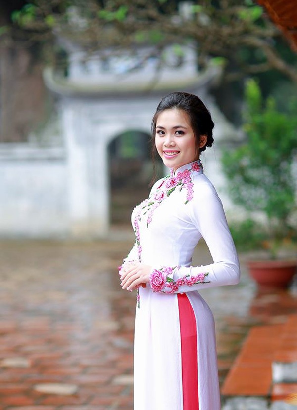 Ngắm 12 nữ sinh xinh đẹp nhất Học viện Ngoại giao - 11 Trần Thu Thủy