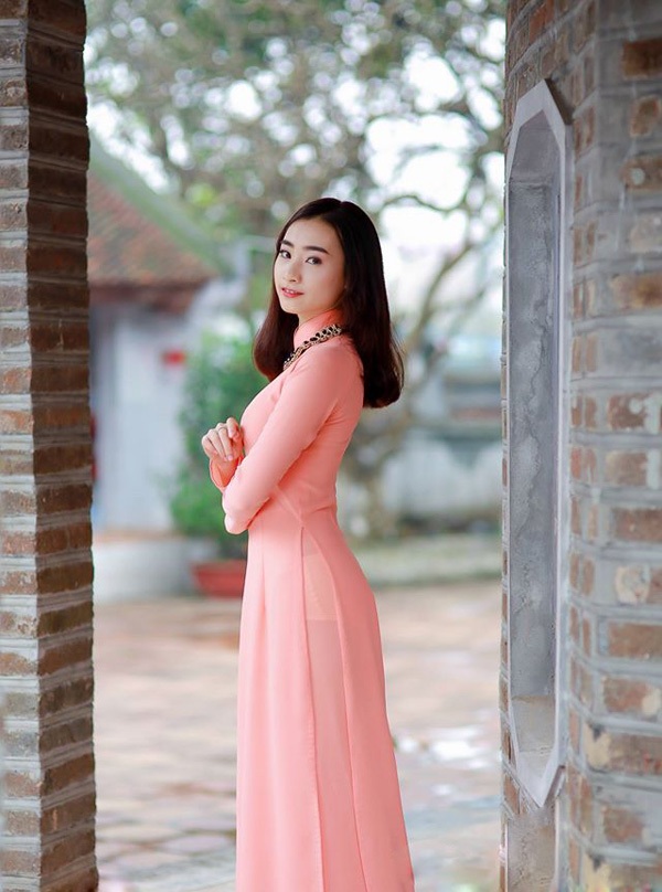 Ngắm 12 nữ sinh xinh đẹp nhất Học viện Ngoại giao - 6 Hoàng Khánh Linh