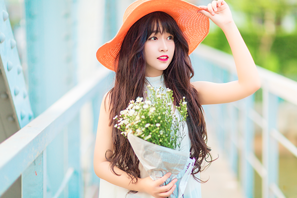 Thiếu nữ có đôi mắt buồn hút 60.000 người theo dõi trên mạng - 8 Thiếu nữ có đôi mắt buồn hút 60.000 người theo dõi trên mạng - 8