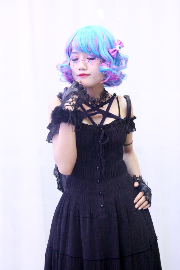 Nữ sinh đáng yêu học ngành thời trang, đam mê cosplay - 7 Cô thường tự vẽ truyện tranh, tự tạo ra một nhân vật của riêng mình và cosplay theo nhân vật đó