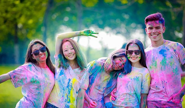 Teen Nga điển trai trong bộ ảnh kỷ yếu gây "sốt" - 6 Nụ cười rạng rỡ của các bạn trẻ