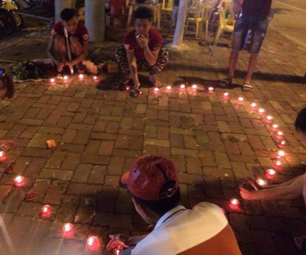 Màn tỏ tình với dàn xe máy ở Bắc Giang gây chú ý - 2 Những người bạn trong hội chơi xe giúp đỡ Ninh chuẩn bị