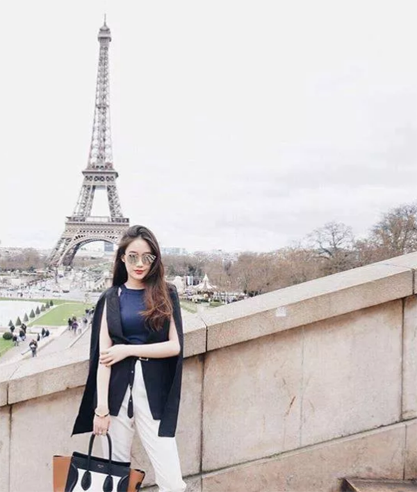 Hot girl Lào gốc Việt gây "bão" mạng xã hội - 10 Phoiphailin Sivilay cũng thường xuyên đi du lịch