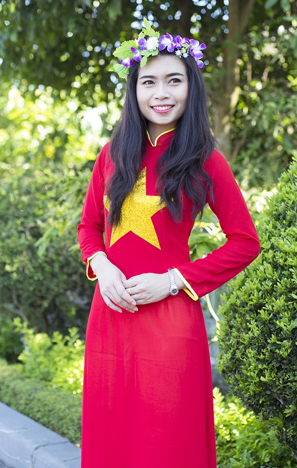 Nữ sinh Thái Lan diện áo dài Việt trong lễ tốt nghiệp - 11 Nữ sinh Thái Lan diện áo dài Việt trong lễ tốt nghiệp - 11
