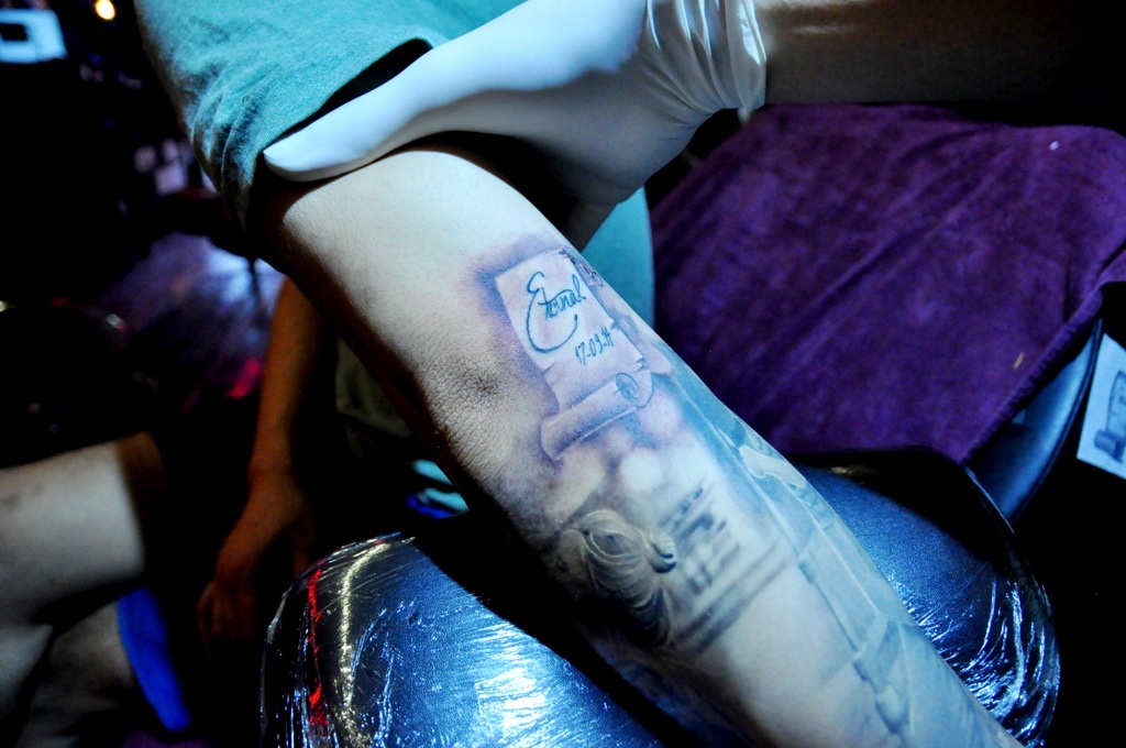 Bức hình lá thư khi đã hoàn thiện trên da