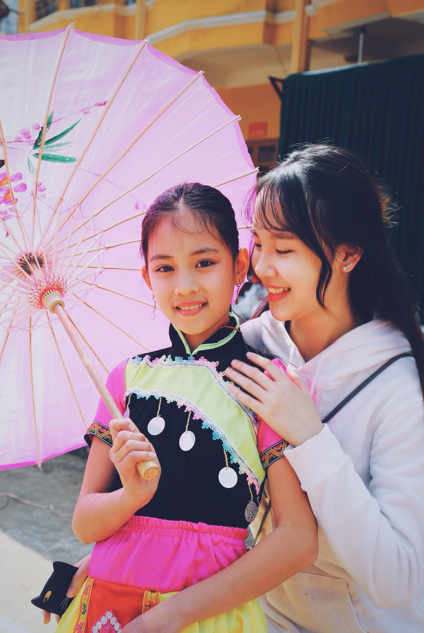 Miss Du học sinh Việt cùng nhau xây trường cho trẻ em nghèo - 3 Miss Du học sinh Việt cùng nhau xây trường cho trẻ em nghèo - 3