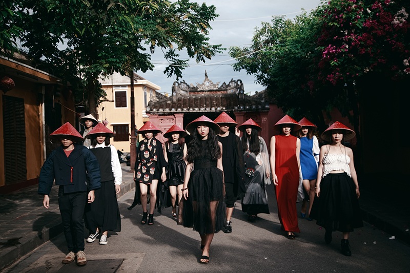 Ảnh kỷ yếu "chất" như bìa tạp chí thời trang - 1 Bộ ảnh kỷ yếu như ảnh tạp chí thời trang của sinh viên Mỹ thuật