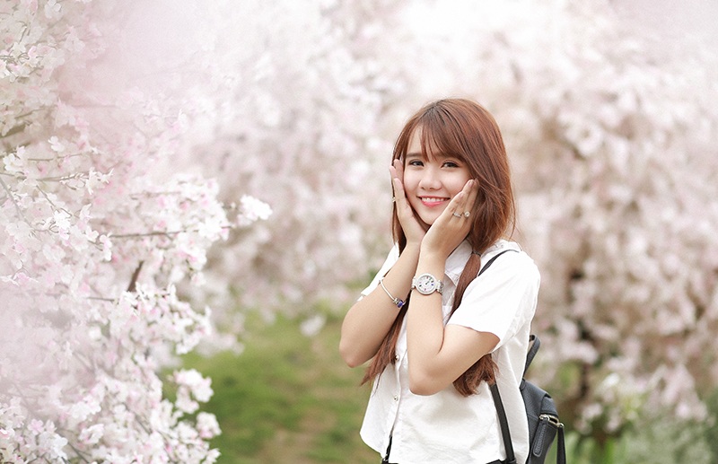 Nữ sinh tuổi 18 xinh xắn, hồn nhiên bên hoa anh đào - 10 Nữ sinh tuổi 18 xinh xắn, hồn nhiên bên hoa anh đào - 10
