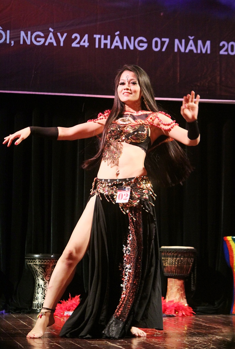 Xem các tài năng nhí bellydance trình diễn - 9