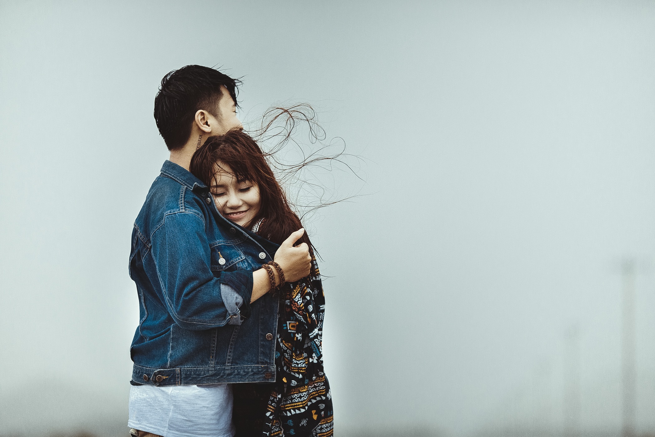 Bộ ảnh "vũ điệu" tình yêu trong... cơn bão số 1 - 11 Bộ ảnh "vũ điệu" tình yêu trong... cơn bão số 1 - 11