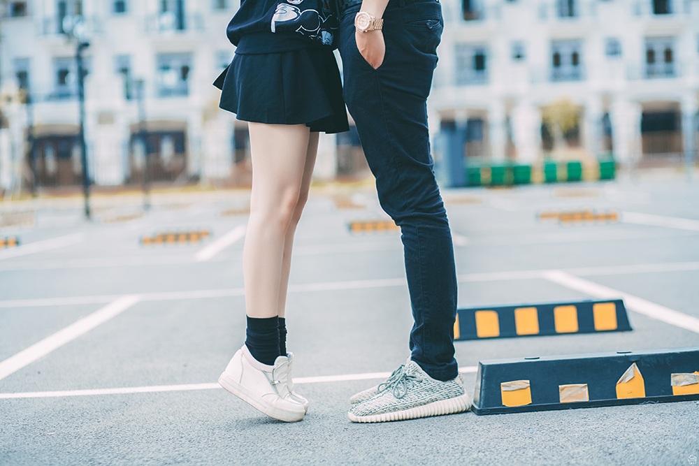 Thêm hình ảnh cực dễ thương của cặp đôi yêu xa Việt - Na Uy - 12 Như Thơ và Nino còn gây chú ý bởi sự chênh lệch chiều cao giữa hai người. Nino cao 1,9m trong khi Như Thơ chỉ có 1,6m. Khi hai người đứng cạnh nhau, sự chênh lệch chiều cao thể hiện rõ.