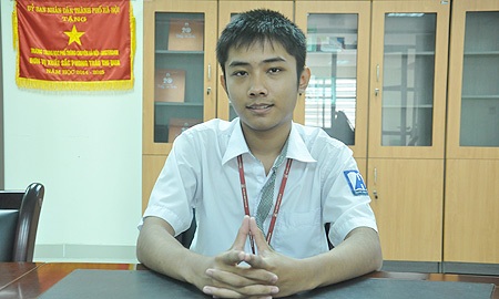 "Nhà leo núi" Lê Duy Bách chọn đối thủ "nặng ký nhất" ở trận CK Olympia quyết định - 2 Duy Bách ở trường.