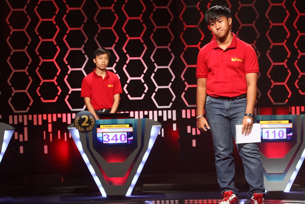 Ngay sau đó, trong phần thi của Phan Tiến Tùng, khi thí sinh này gặp bế tắc, Thanh Chương thừa thắng xông lên, đưa ra đáp án đúng để có thêm 30 điểm. Tiến Tùng tỏ rõ sự thất vọng khi mất điểm về tay Thanh Chương. Bản thân Chương gần như đã nắm chắc chức vô địch trong tay nhưng vẫn rất điềm tĩnh.