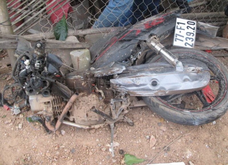Xe máy bị biến dạng